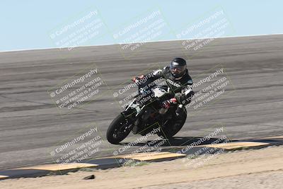 media/Oct-13-2025-Moto Forza (Mon) [[a66d839500]]/4-C Group/Session 2 (Bowl)/